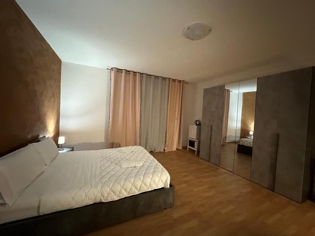 Leone D'oro 2 - Milano Street Mestre