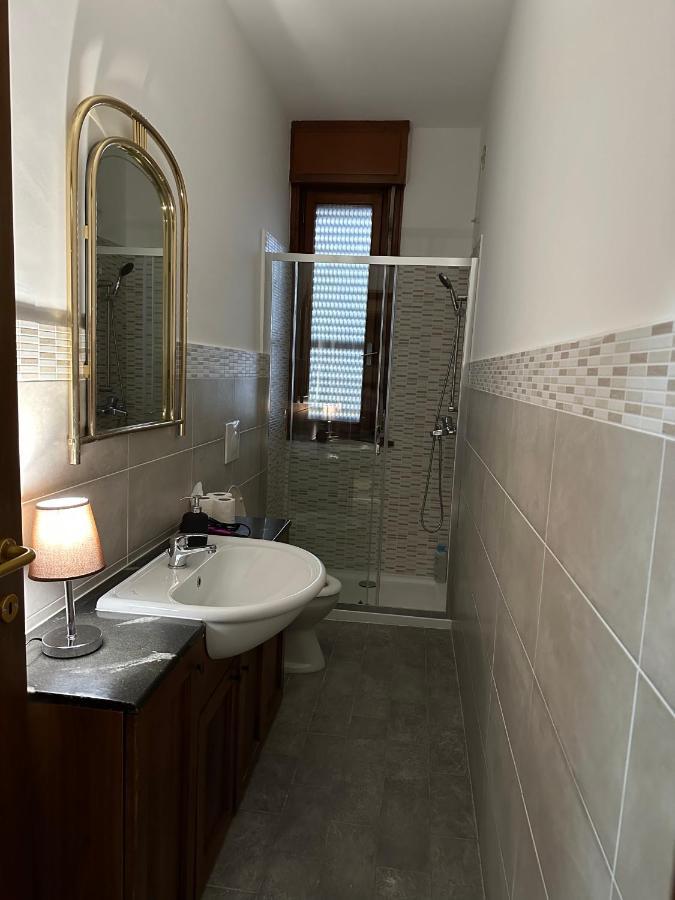 Leone D'oro 2 - Milano Street Guest house Mestre